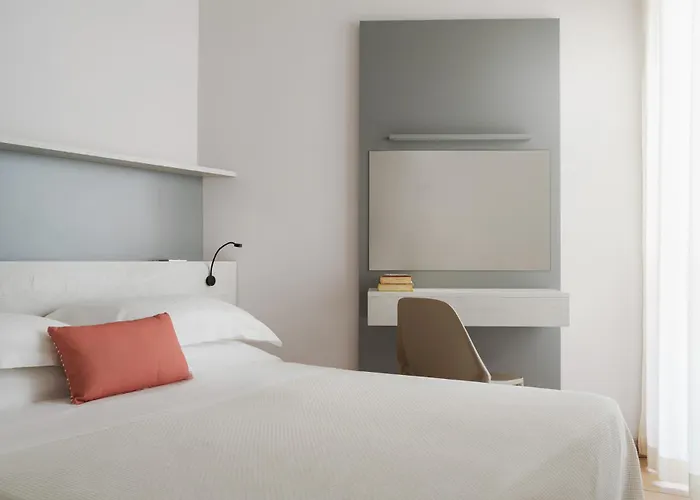 Roxy & فندق تْشيزيناتيكو