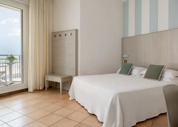 Roxy & تْشيزيناتيكو