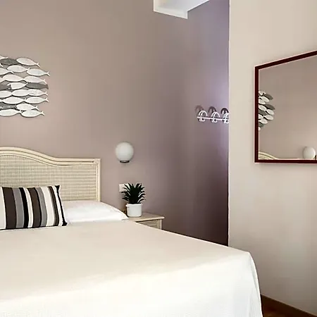 Ξενοδοχείο Roxy & 3*