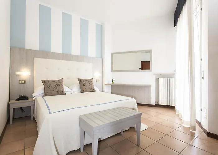 Roxy & Ξενοδοχείο 3*